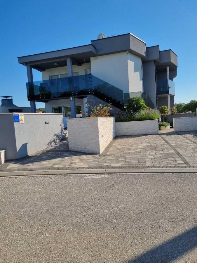 Apartman Paola Vrh (Krk) Exterior foto